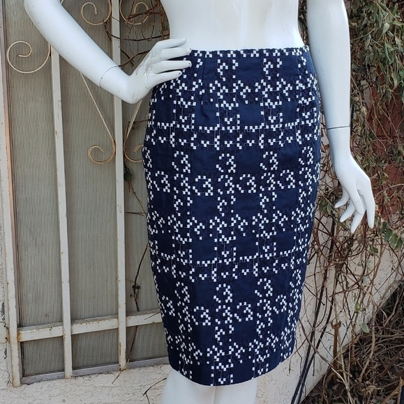 DANIELA CORTE COMILLA EMBROIDERED SKIRT - Picture 2 of 7